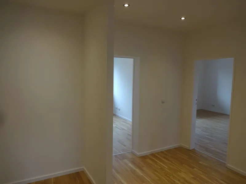 ***  EINLADENE 3 ZIMMER WHG - MIT HIGHLIGHTKÜCHE UND BALKON *** — photo 1